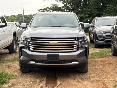 Used 2021 Chevrolet Tahoe High Country w/ Premium Package AWD/4WD image 2