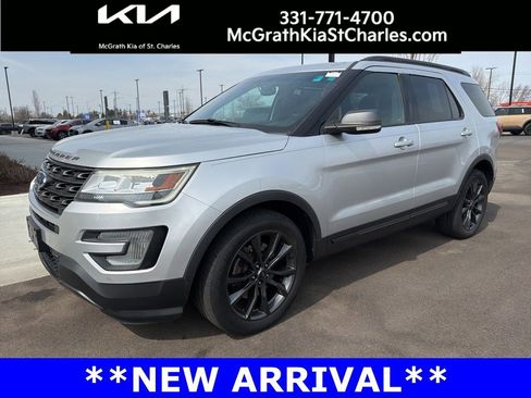 Used 2017 Ford Explorer XLT w/ Equipment Group 202A image 1