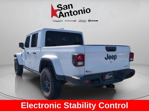 New 2025 Jeep Gladiator Sport image 7