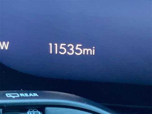 Used 2025 Buick Envision Preferred image 13