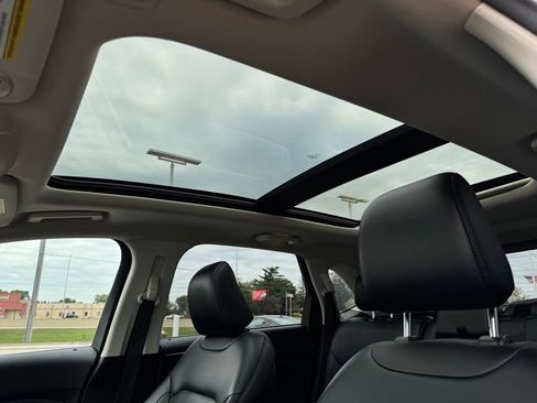 Used 2020 Ford Edge SEL w/ Convenience Package AWD/4WD image 7