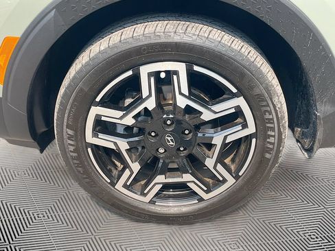 Used 2025 Hyundai Santa Cruz Limited AWD/4WD image 35