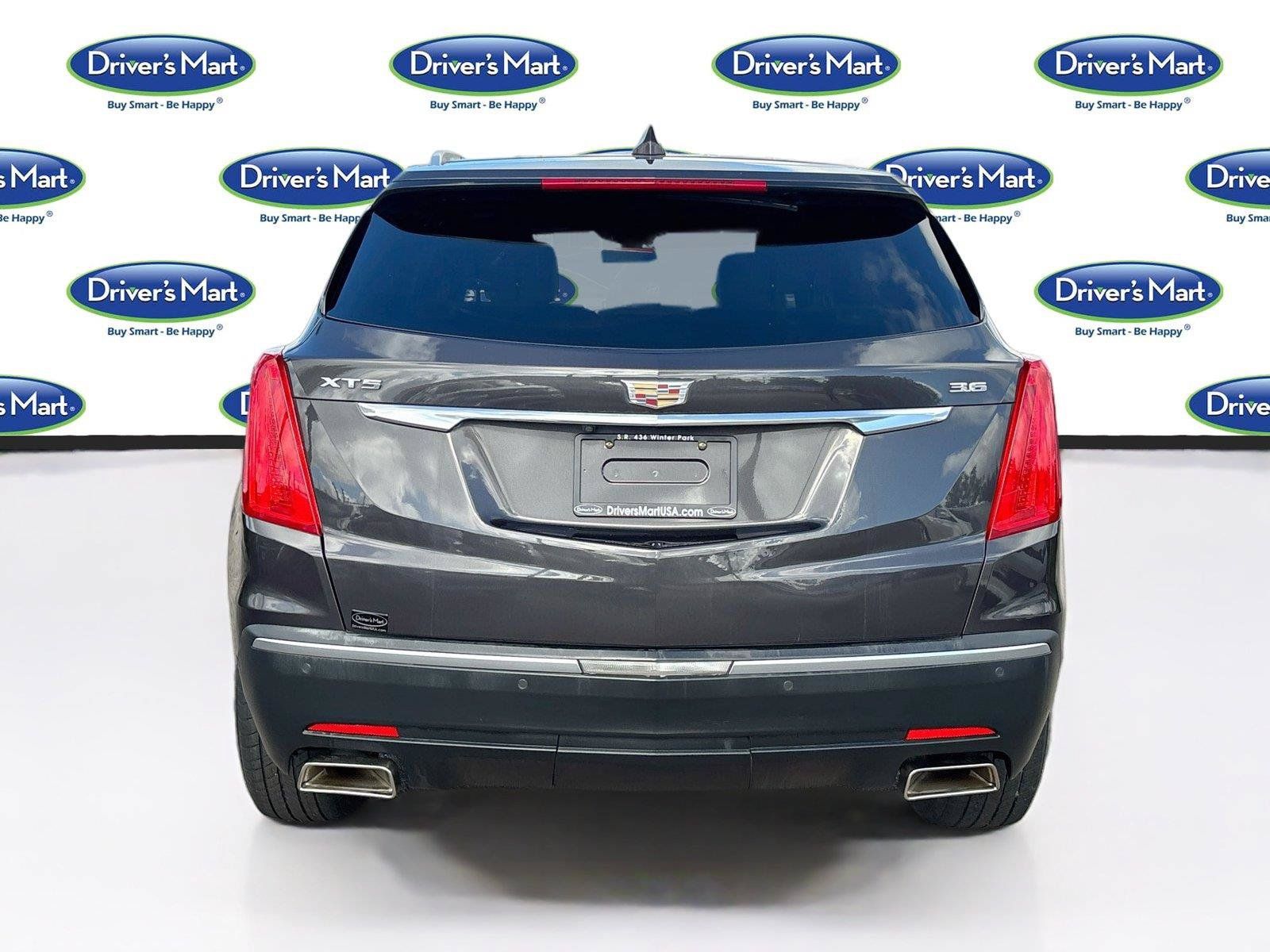 Used 2017 Cadillac XT5 FWD image 6