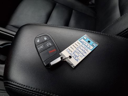 Used 2022 Dodge Durango GT image 13