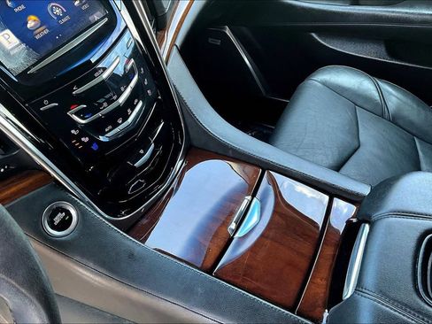 Used 2015 Cadillac Escalade ESV Premium AWD/4WD image 18