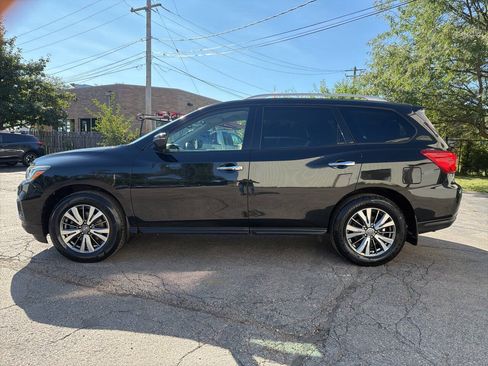 Used 2018 Nissan Pathfinder SV AWD/4WD image 3