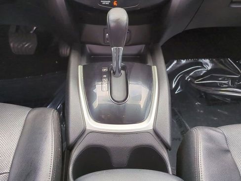 Used 2016 Nissan Rogue SL w/ SL Premium Package image 19