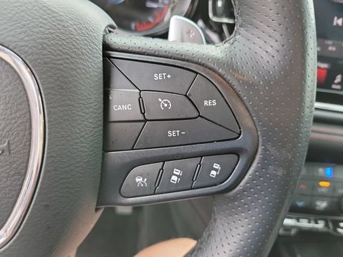 Used 2025 Dodge Durango GT AWD/4WD image 31