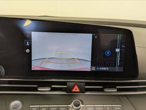 Used 2025 Hyundai Elantra SEL FWD image 30