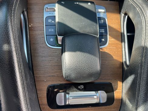 Used 2020 Mercedes-Benz GLS 450 4MATIC image 29