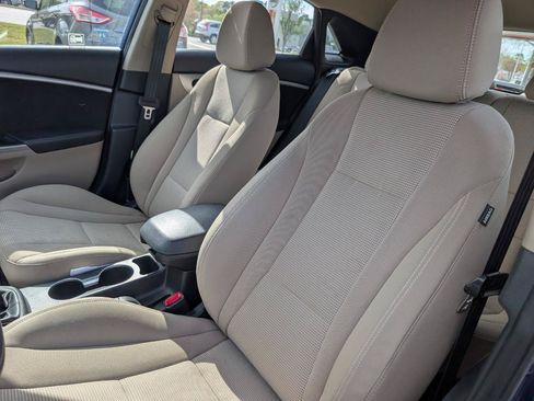 Used 2013 Hyundai Elantra GT FWD image 14