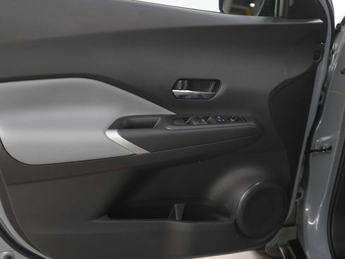 Used 2022 Nissan Kicks SR w/ Premium Package image 17