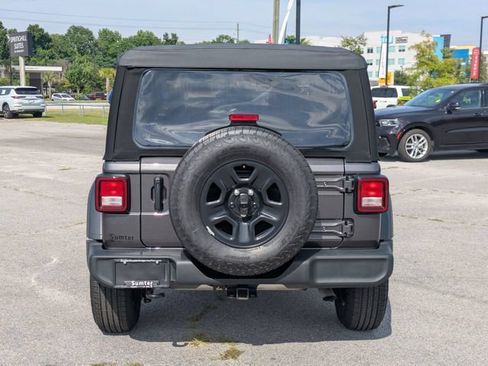 Used 2025 Jeep Wrangler Sport AWD/4WD image 4