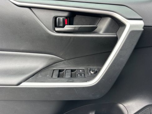 Used 2024 Toyota RAV4 LE image 10