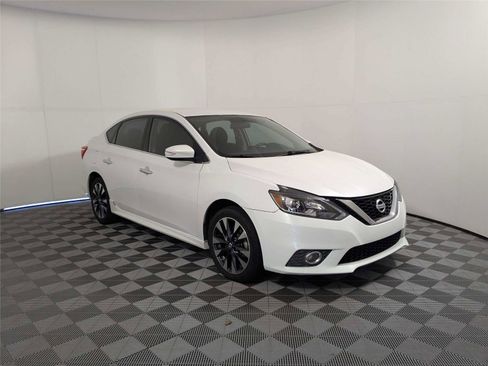 Used 2016 Nissan Sentra SR w/ Driver's Assist Package image 3
