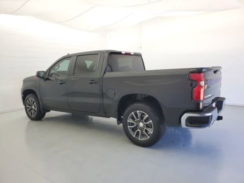 Used 2022 Chevrolet Silverado 1500 LT w/ Z71 Off-Road Package image 7