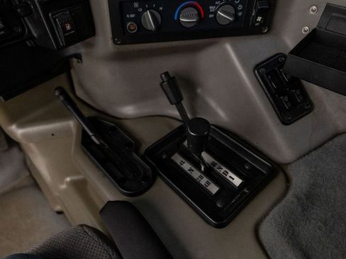 Used 1996 HUMMER H1 4-Door Hard Top image 32