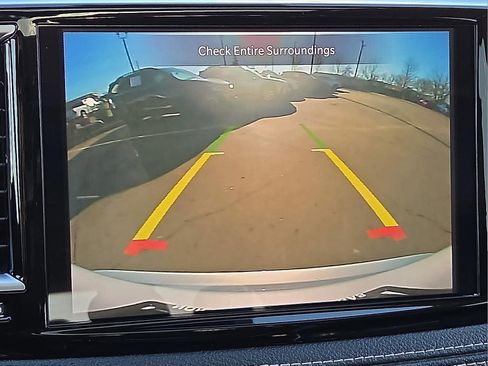 Used 2024 Chrysler Pacifica Limited image 17