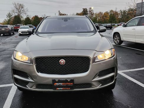 Used 2020 Jaguar F-PACE Premium image 3