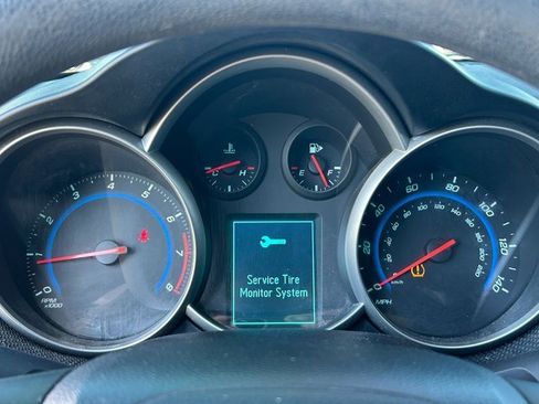 Used 2016 Chevrolet Cruze LT image 18