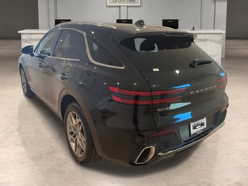 Used 2025 Genesis GV70 2.5T image 3