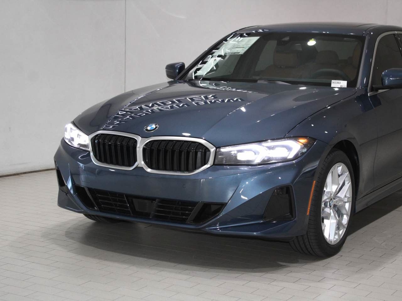 Certified 2026 BMW 330i Sedan RWD image 2