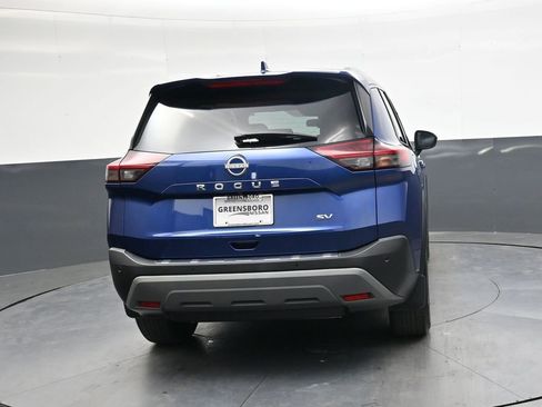 Used 2023 Nissan Rogue SV w/ SV Premium B Package FWD image 5