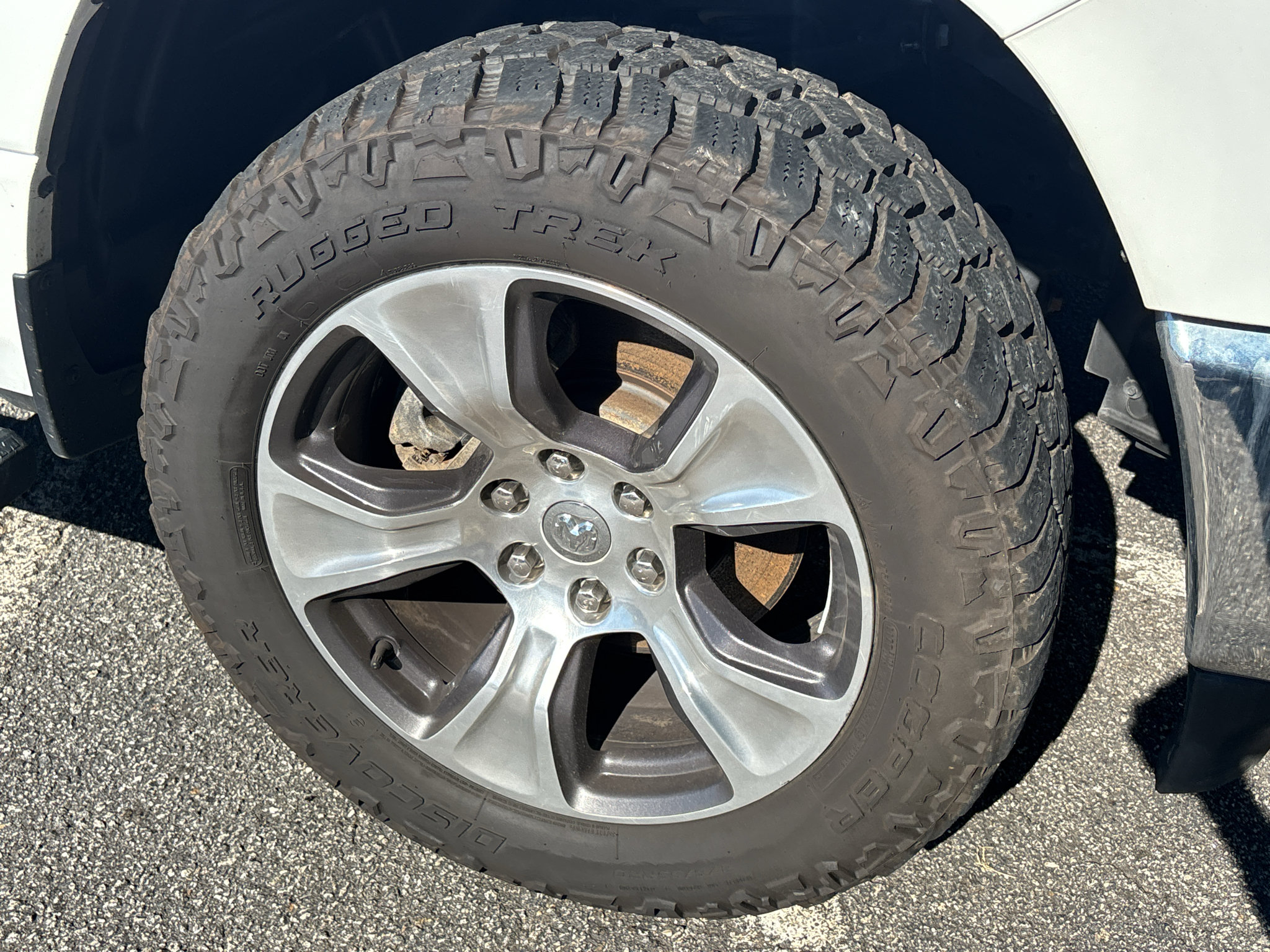 Used 2023 RAM 1500 Laramie AWD/4WD image 23