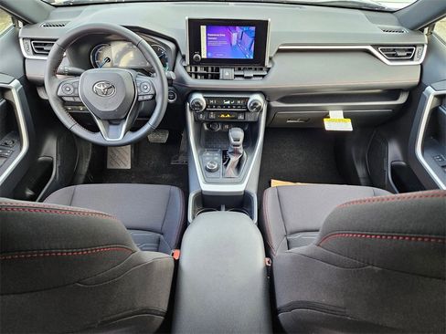New 2025 Toyota RAV4 SE image 20