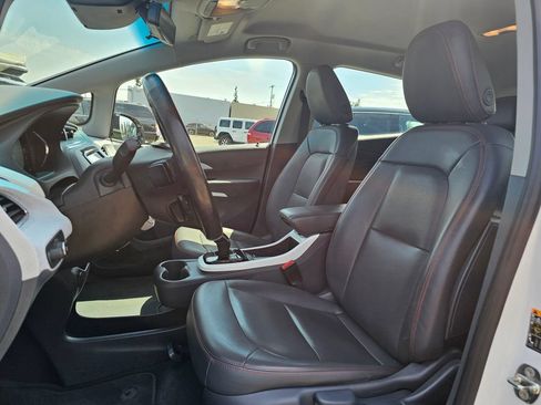 Used 2015 Volkswagen GTI 4-Door FWD image 19