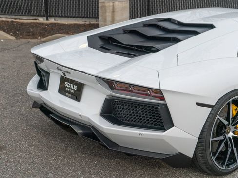 Used 2017 Lamborghini Aventador LP 700-4 AWD/4WD image 32
