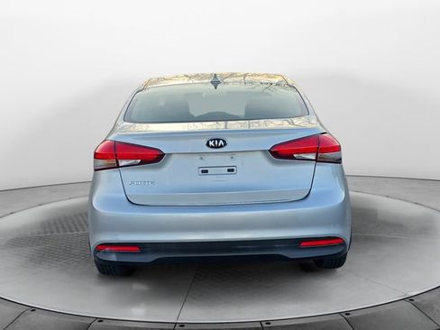 Used 2017 Kia Forte LX image 4
