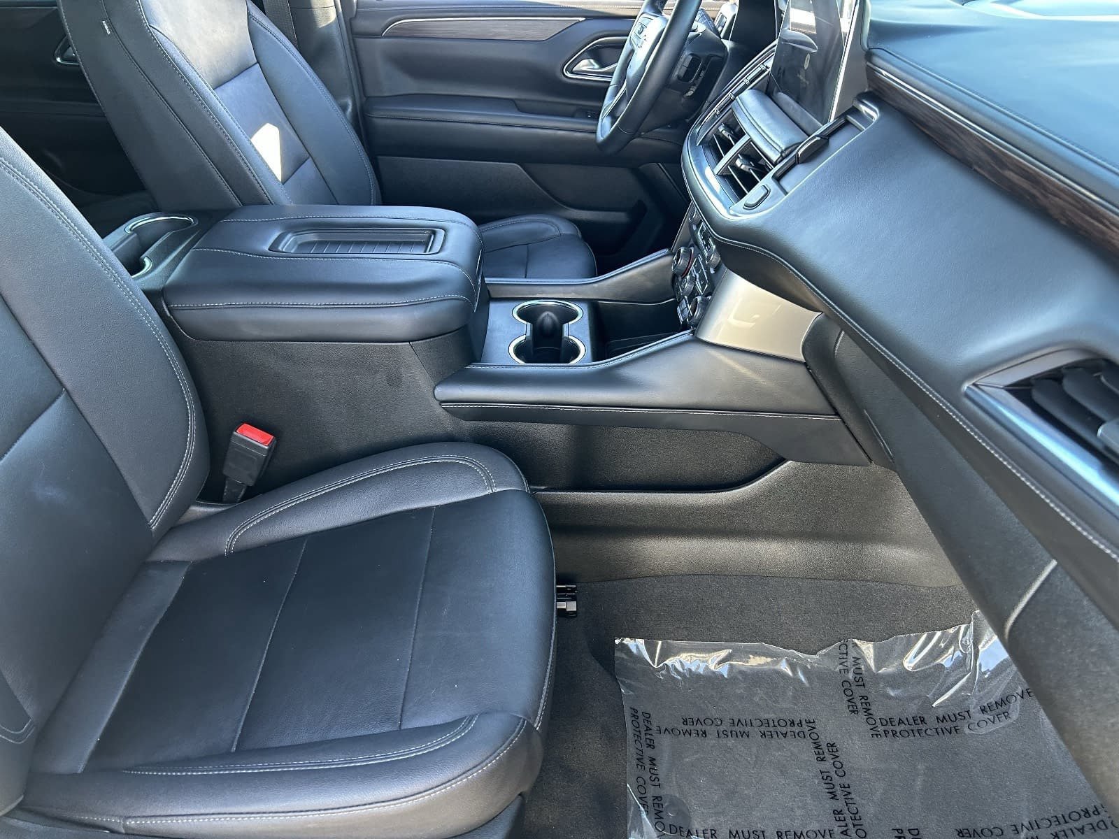 Used 2023 Chevrolet Tahoe Z71 w/ Luxury Package AWD/4WD image 14