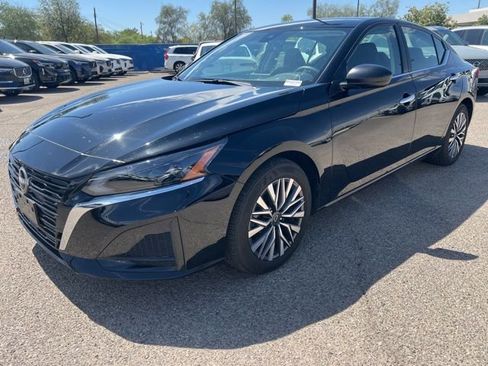 Used 2025 Nissan Altima 2.5 SV image 7