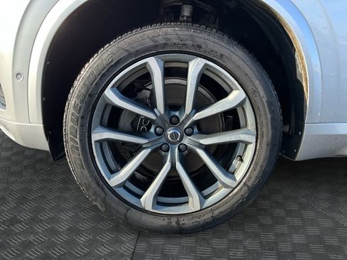 Used 2018 Volvo XC90 T5 Momentum w/ Convenience Package image 10
