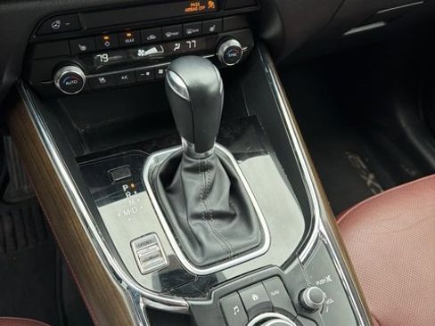 Used 2019 MAZDA CX-9 Signature image 16