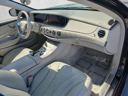 Used 2017 Mercedes-Benz S 550 Sedan image 24