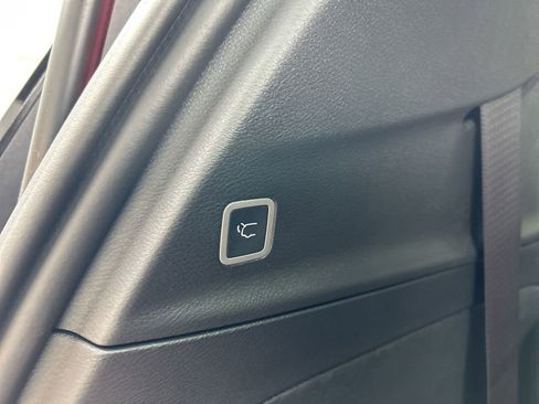 New 2026 Chrysler Pacifica Select AWD/4WD image 35