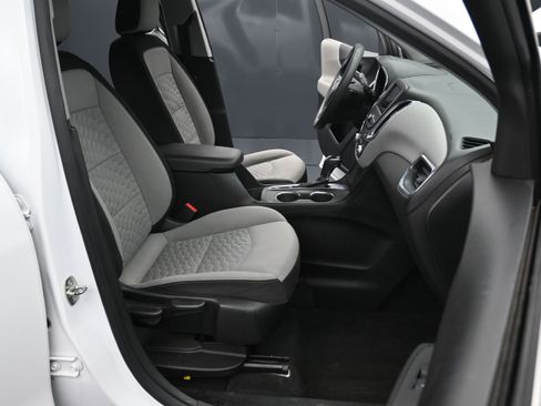 Used 2019 Chevrolet Equinox LT FWD image 25