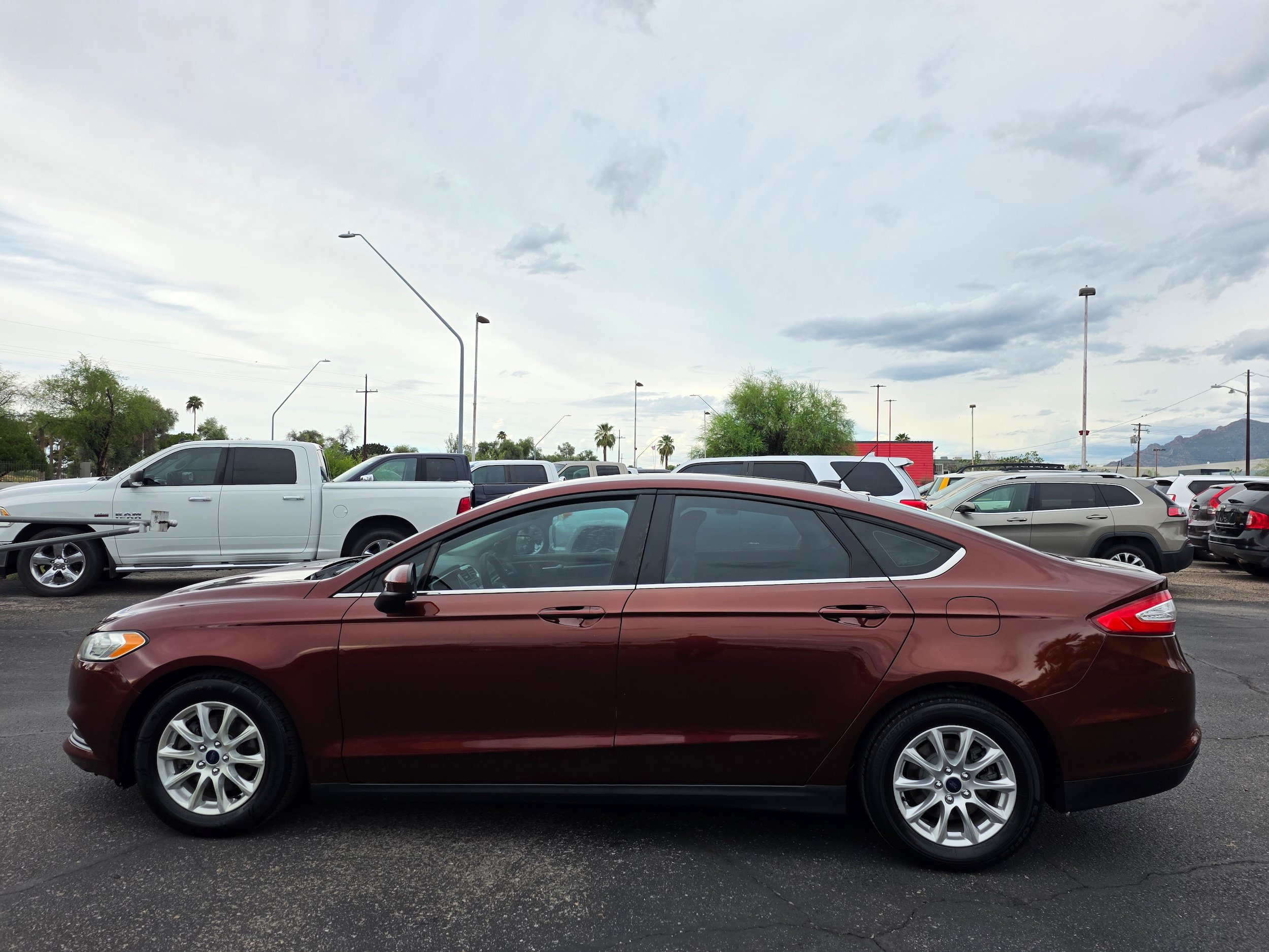 Used 2016 Ford Fusion S FWD image 2