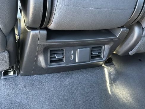 Used 2023 Chevrolet Silverado 1500 LT AWD/4WD image 17