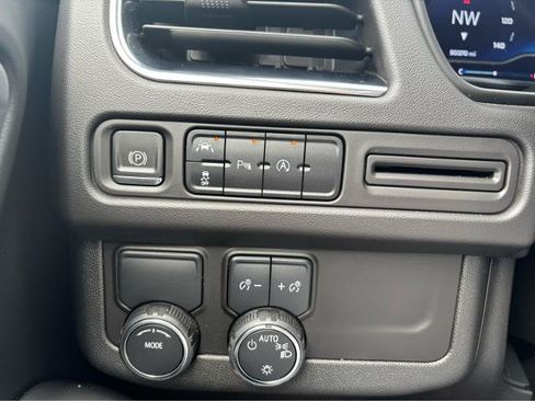 Used 2023 Chevrolet Tahoe LT RWD image 22
