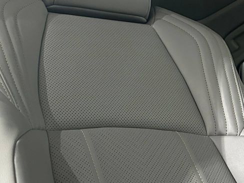 Used 2022 Toyota Venza Limited AWD/4WD image 56