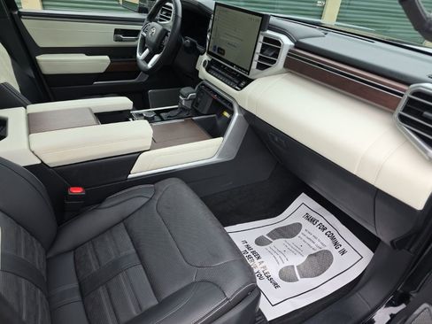 Used 2024 Toyota Sequoia Capstone image 20