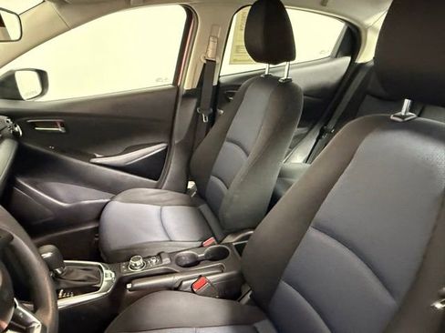 Used 2017 Toyota Yaris iA FWD image 27
