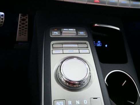 Used 2023 Genesis GV70 2.5T w/ Sport Prestige Package image 29