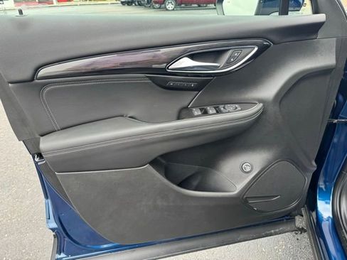 Used 2023 Buick Envision Essence image 17