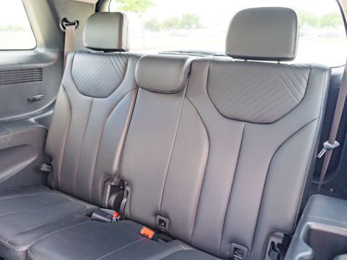 Used 2024 Hyundai Palisade SEL FWD image 24