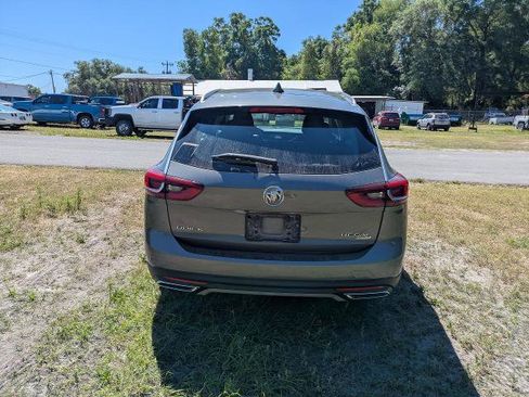 Used 2018 Buick Regal Preferred w/ Sights and Sounds Package image 2