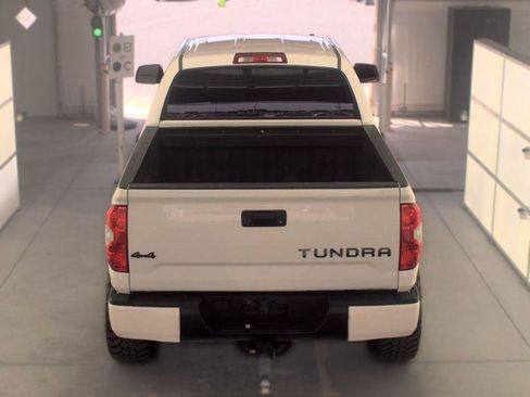 Used 2017 Toyota Tundra SR5 w/ SR5 Upgrade Package AWD/4WD image 6